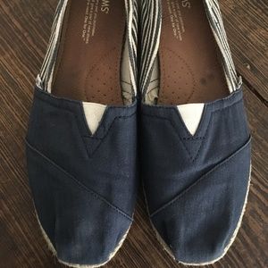 Toms Blue Stripped Canvas Shoes Sz 9W